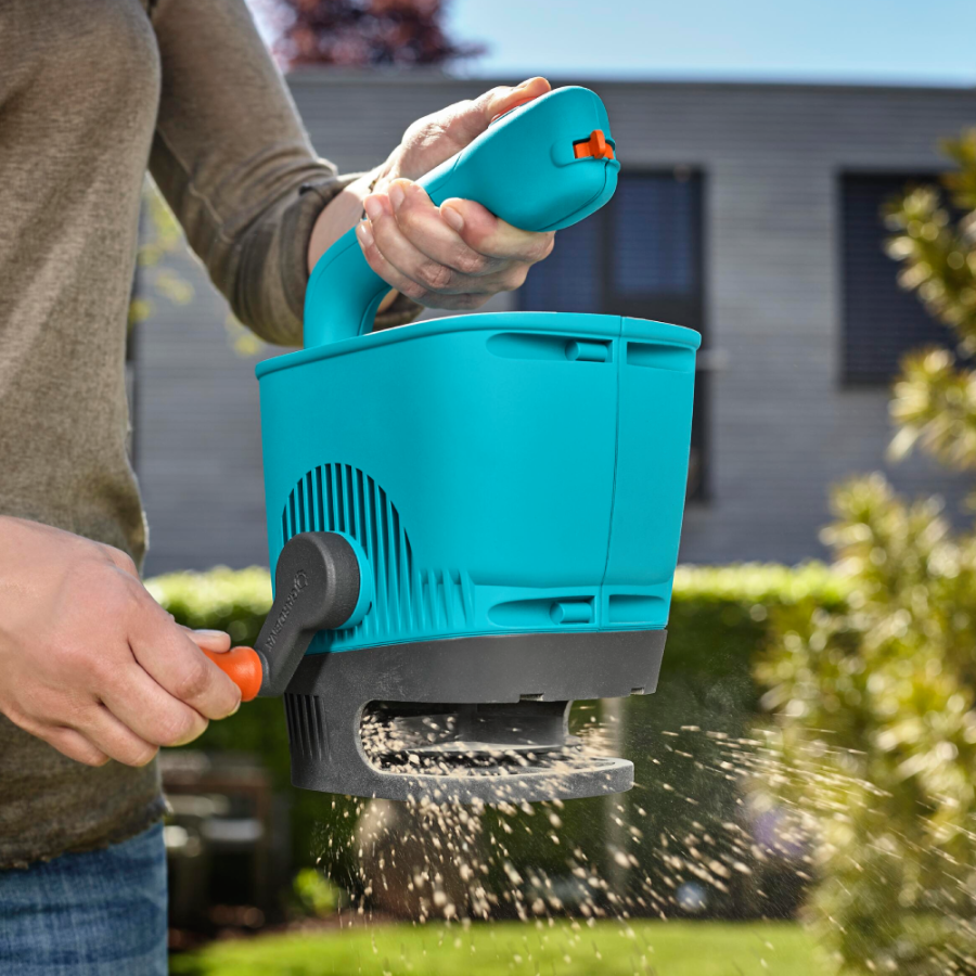 GARDENA POSIPAČ VRTNI RUČNI