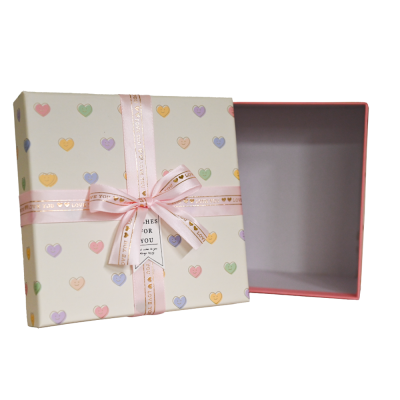 POKLON KUTIJA 18X18X10CM